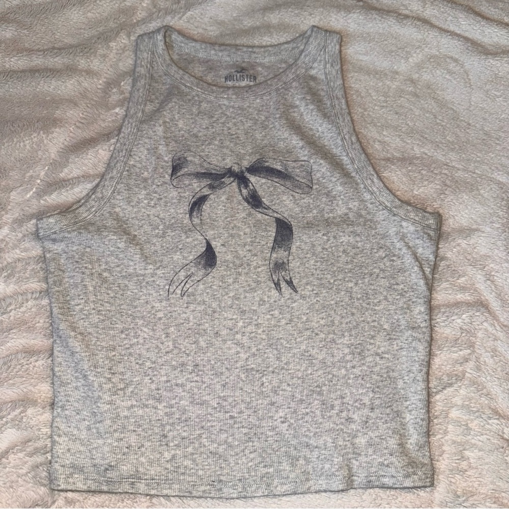 Hollister Heather Gray Tank with Bow Graphic